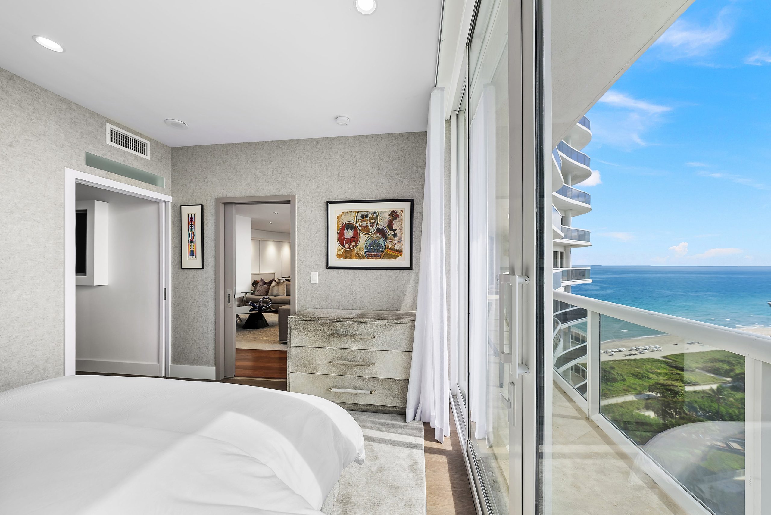 <i>Bal Harbour</i> Oceanside Residence